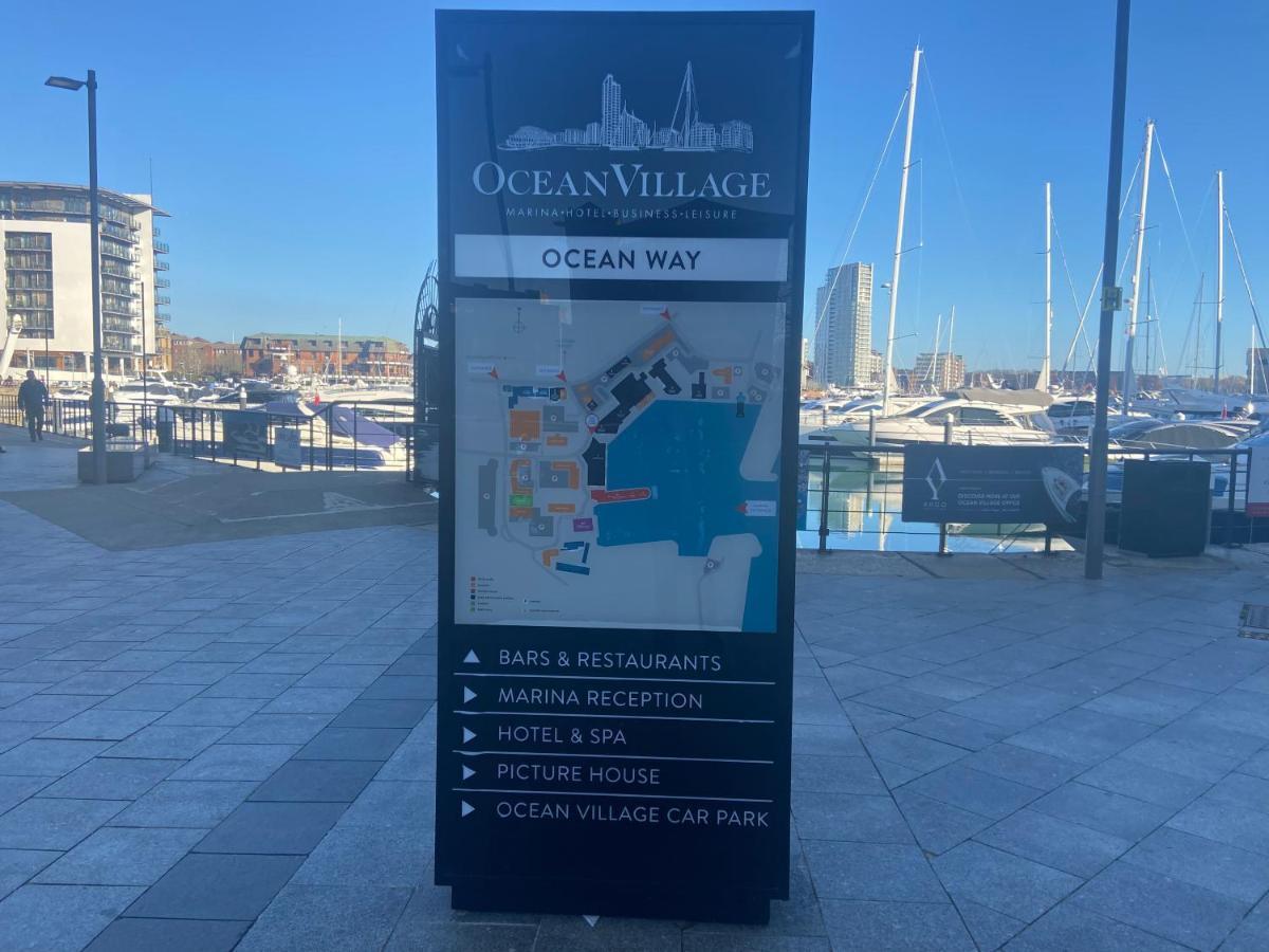 2 Bedroom Near Ocean Village Marina Port Apartment سوثامبتون المظهر الخارجي الصورة