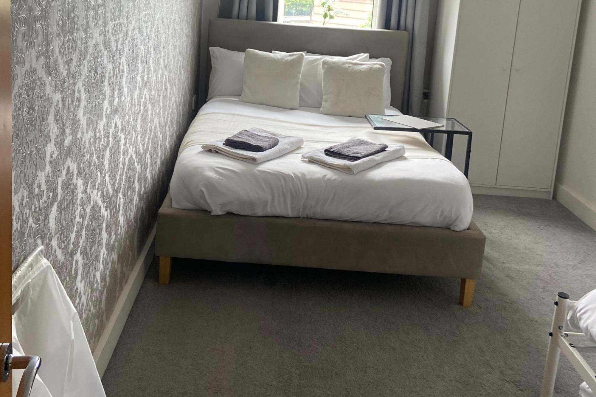 2 Bedroom Near Ocean Village Marina Port Apartment سوثامبتون المظهر الخارجي الصورة